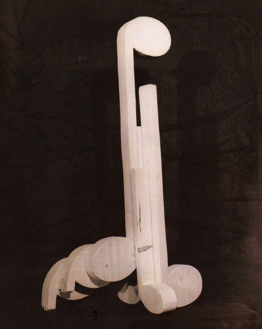 36 - 1985 - 05 - Un amasijo de notas - Trepano escultura - marmol - madera - 200x150x60.